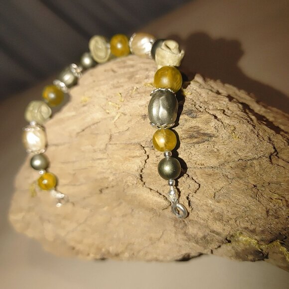 Bead Bracelet Silver Clay Pearls Handcrafted Nature Inspired Green Yellow Cream - Picture 4 of 6